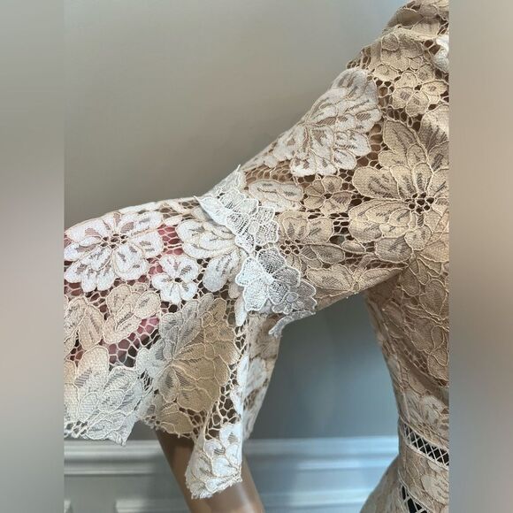 Saylor Maggie Lace Dress - Size Medium - Picture 3 of 8